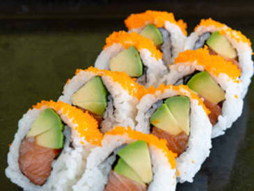 Lachs California Rolls (8 Stück)