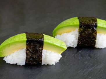 Avocado Nigiri (vegetarisch, 2 Stück)